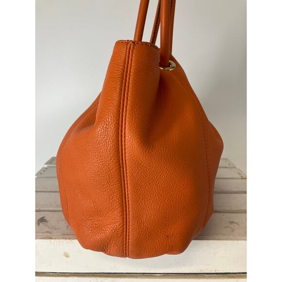 MICHAEL KORS, LARGE ORANGE PEBBLED LEATHER SHOUDLER BAG - Picture 5 of 16